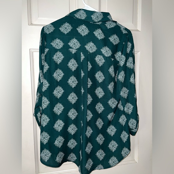Fortune & Ivy green blouse medium - Picture 3 of 7